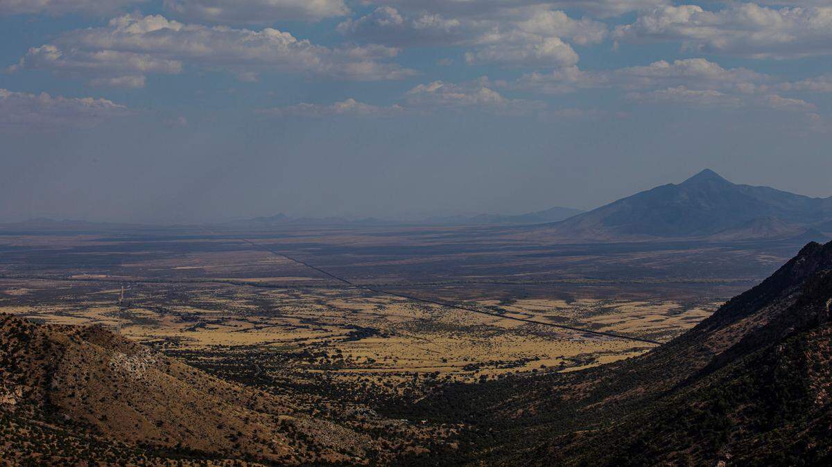 La frontera entre Sonora, México y Estados Unidos. Los funcionarios de Seguridad Nacional en Arizona han notado un aumento de los intentos de contrabando con drones, en comparación con los años anteriores.