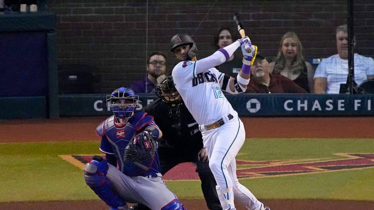 Lourdes Gurriel Jr. pactó por $42 millones y tres temporadas con los Diamondback, un convenio que incluye una opción para el equipo en 2027 y la posibilidad de salirse del contrato en el segundo año.
