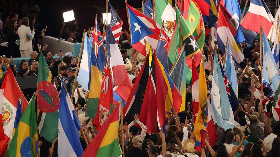 ¿Cómo se relaciona la identidad latina con el hecho de ser “americano”? La resaca de la Super Bowl de Bad Bunny