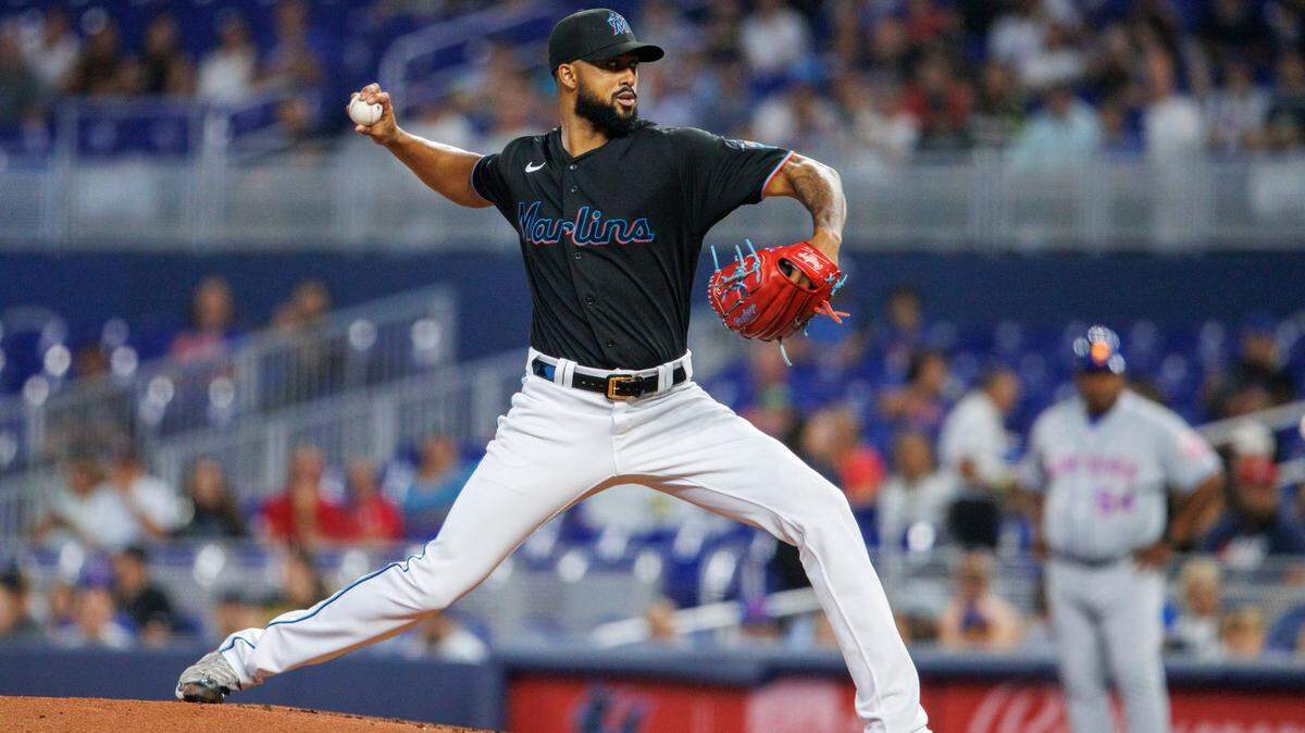 Sandy Alcántara fue elegido Lanzador del Año de las Grandes Ligas, de acuerdo con la votación de la revista Baseball Digest/eBay.