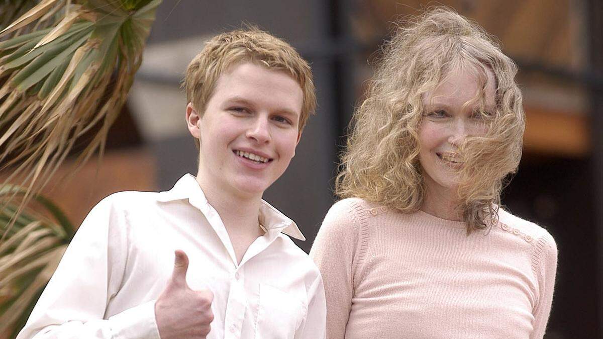 Mia Farrow y su hijo (el único biológico), Ronan, siempre han estado muy unidos.