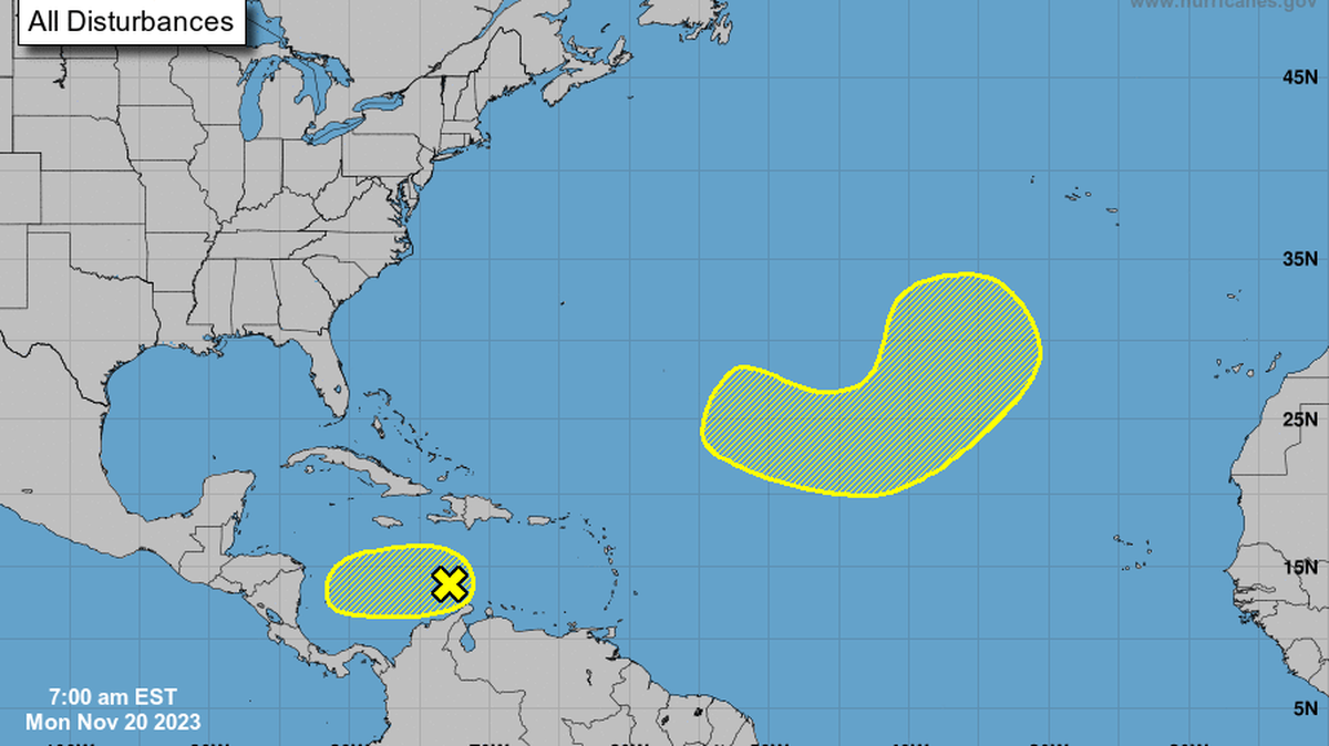 El Centro Nacional de Huracanes vigila dos sistemas. Uno en el Caribe y el otro en el Atlántico.