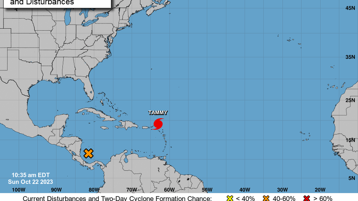 El huracán Tammy tras tocar tierra en Barbuda se dirige a esta zona.