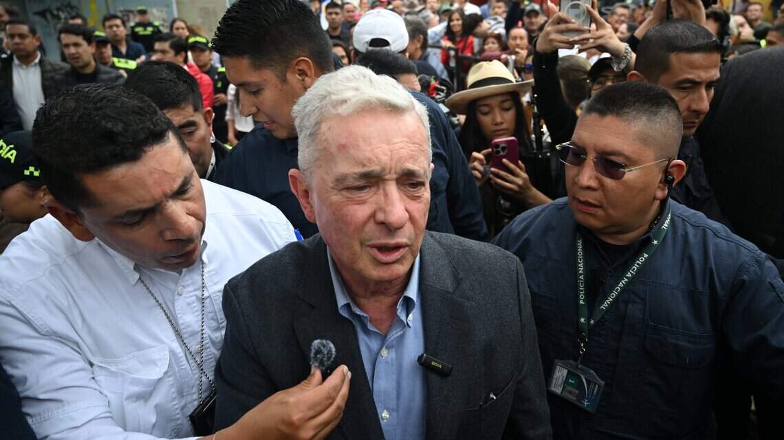 Tribunal de segunda instancia absuelve al expresidente Uribe por el delito de soborno