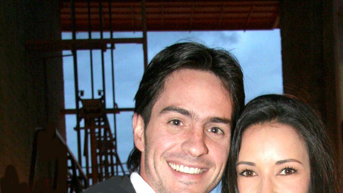 Adriana Campos con el actor Mauricio Ochmann.