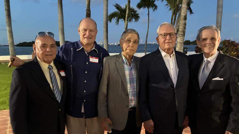 Crean en Miami Cámara de Comercio Cubano-Americana para reconstrucción financiera de Cuba