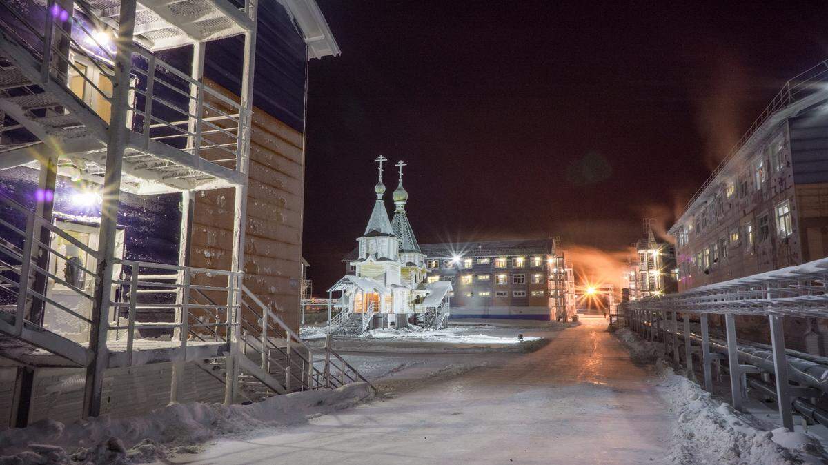 Iglesia en la ciudad de Sabetta.