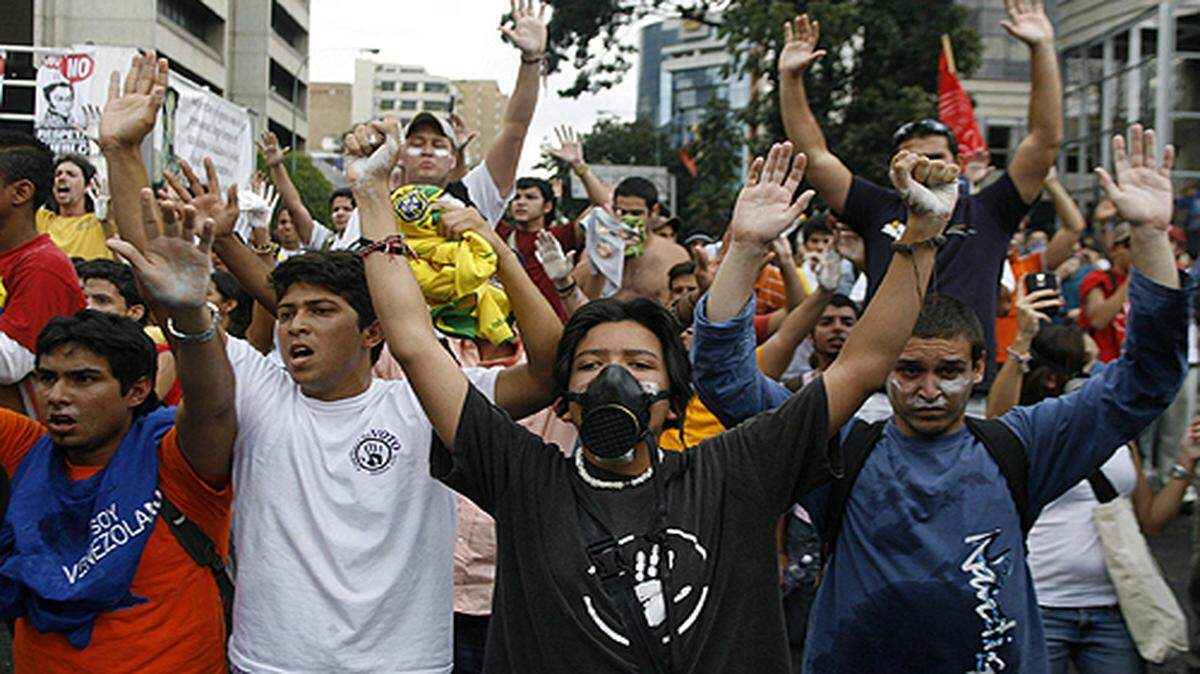 Estudiantes opositores participan el 20 de enero de 2009, en Caracas (Venezuela), en una protesta. 