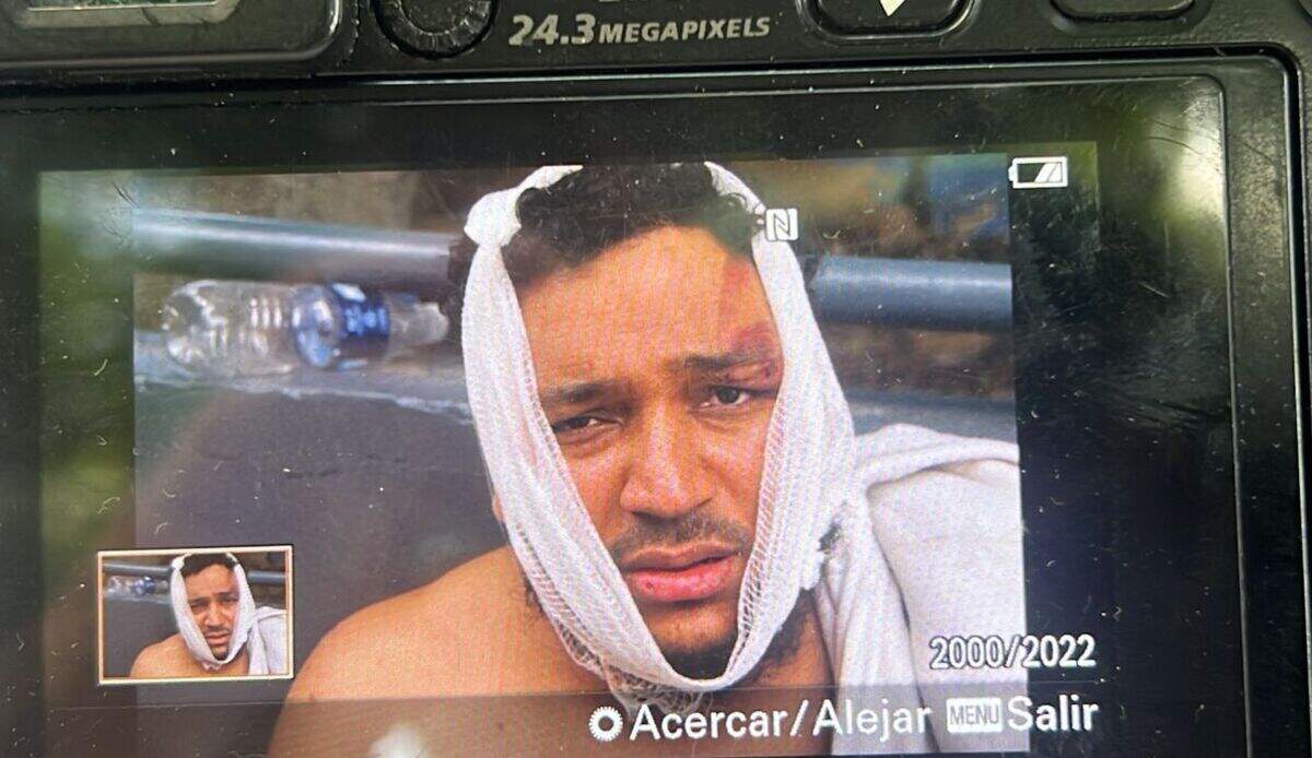 When Ybrahin Villafaña regained consciousness, he realized he was in the outdoor area of the morgue, where bodies had been placed after the devastating June 24 earthquakes in Venezuela.