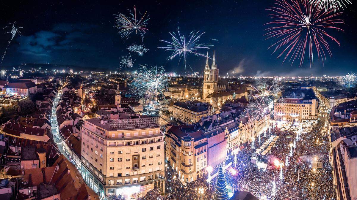 Ciudad de Zagreb, Croacia, país que se unirá al espacio Schengen a partir de enero de 2023 y es uno de los destinos más baratos de Europa.