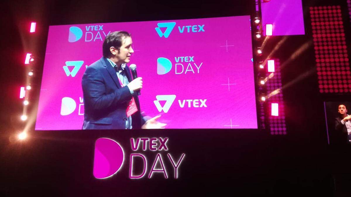 El gerente general de VTEX para la región andina Santiago Naranjo expone los avances del comercio electrónico en el VTEX Day en Sao Paulo, el 30 y 31 de mayo.