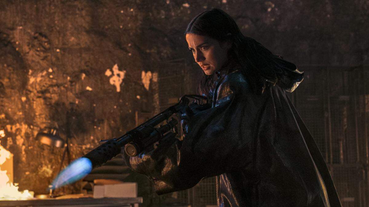 La actriz Ana de Armas en un fotograma de la película “Ballerina”. Quinta entrega del universo de acción de John Wick (Keanu Reeves). En esta película Eve Macarro (Ana de Armas) es una asesina entrenada por la ‘Ruska Roma’ desde su infancia, la misma organización criminal encargada del adiestramiento de John Wick.
