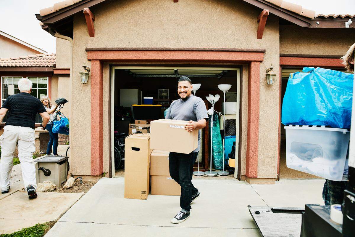 A study from retirement planning site Retirement Living found that the Golden State has the “highest negative net migration rate” among all generations.