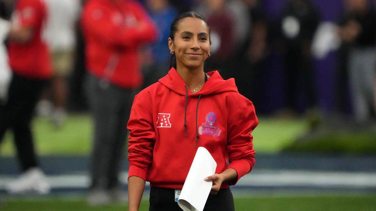 La quarterback mexicana Diana Flores es la imagen del flag football (fútbol bandera como se le conoce). Protagonizó un comercial en el Super Bowl, firmó un acuerdo con Under Armour y dirigió una clínica para niñas en Marruecos.