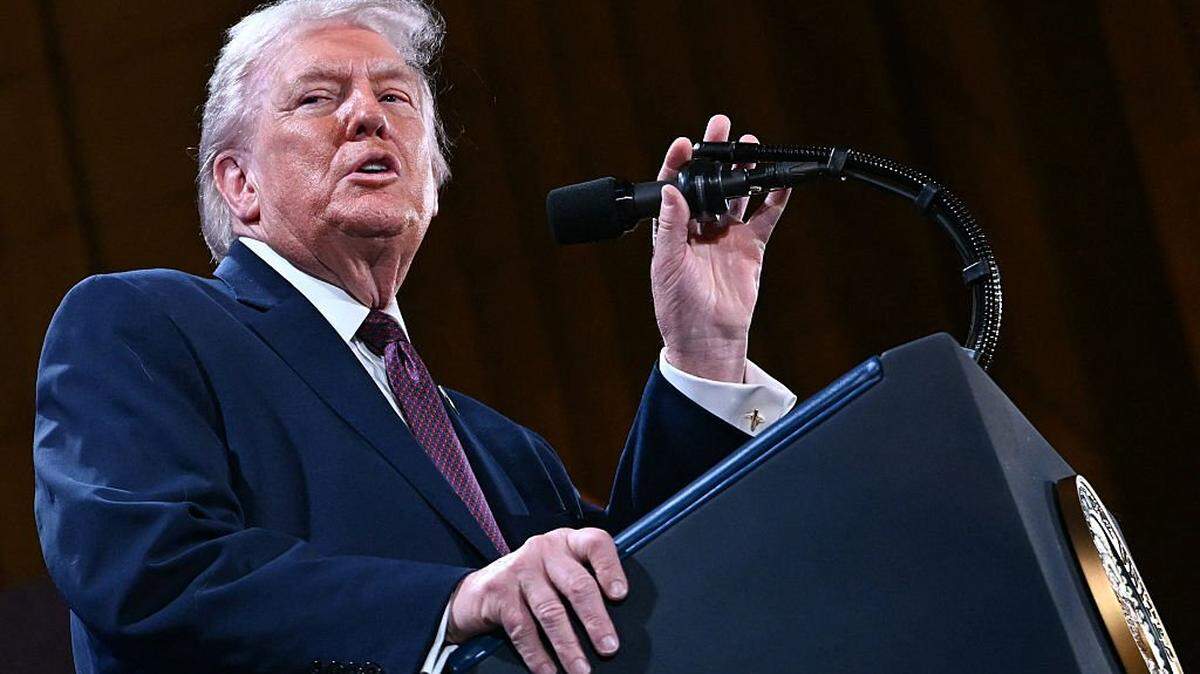 El presidente Donald Trump pronuncia un discurso en el Andrew W. Mellon Auditorium en Washington, DC, este miércoles.