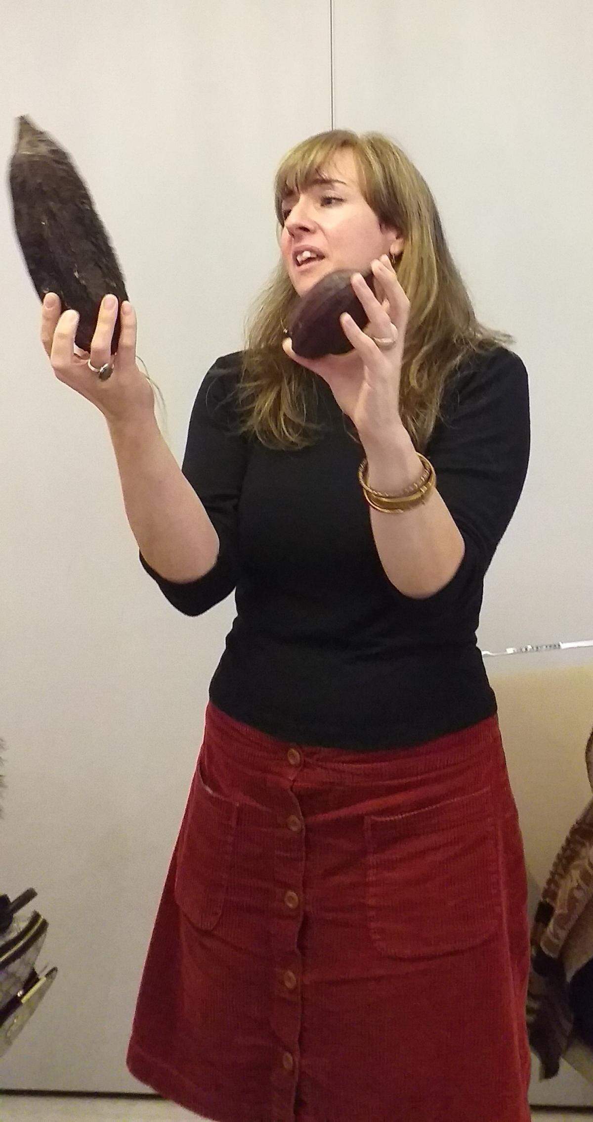 La primera y hasta ahora única catadora oficial de cacao y chocolate española, Raquel González.