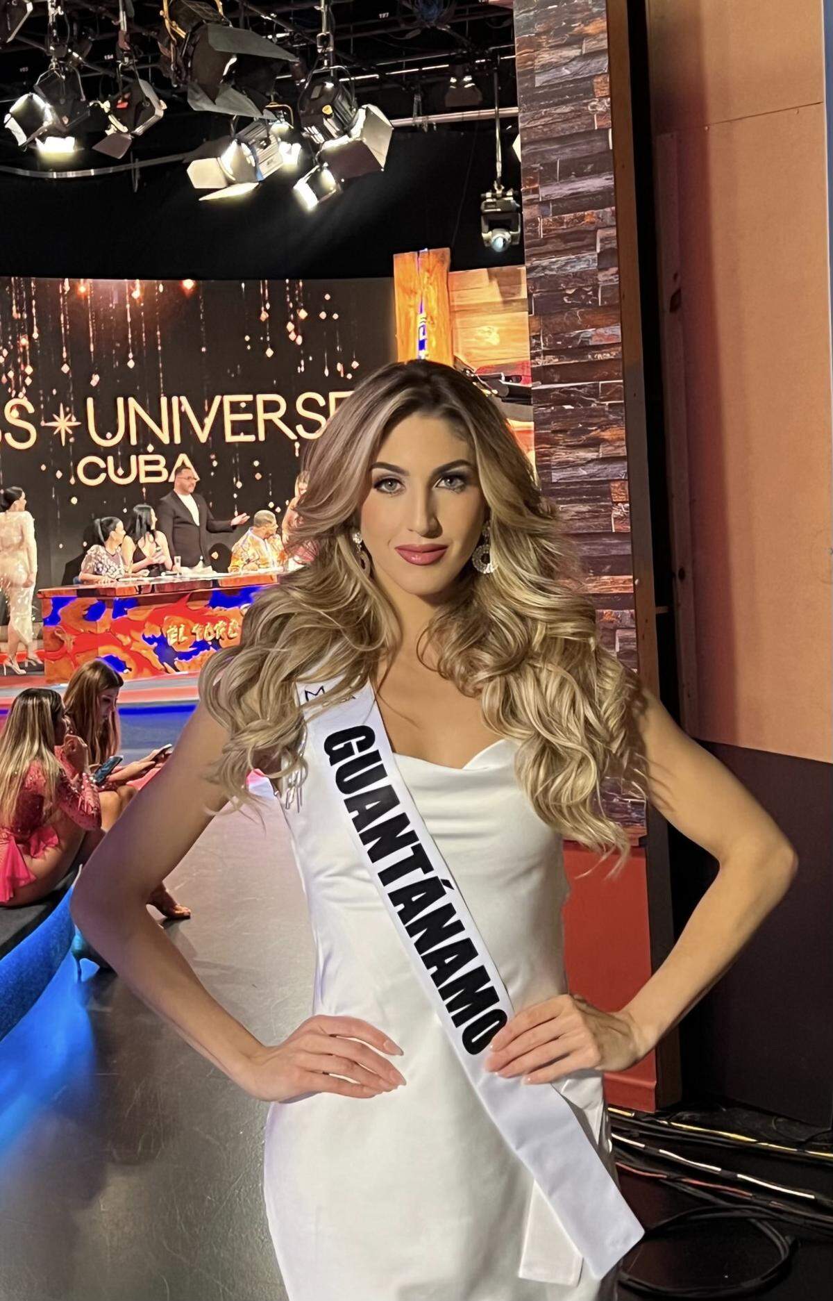 La periodista Mónica Ramos, representante de Guántanamo, es candidata a Miss Universe Cuba. “Me gustaría a inspirar a otros a aferrarse a sus sueños”, dijo a el Nuevo Herald.