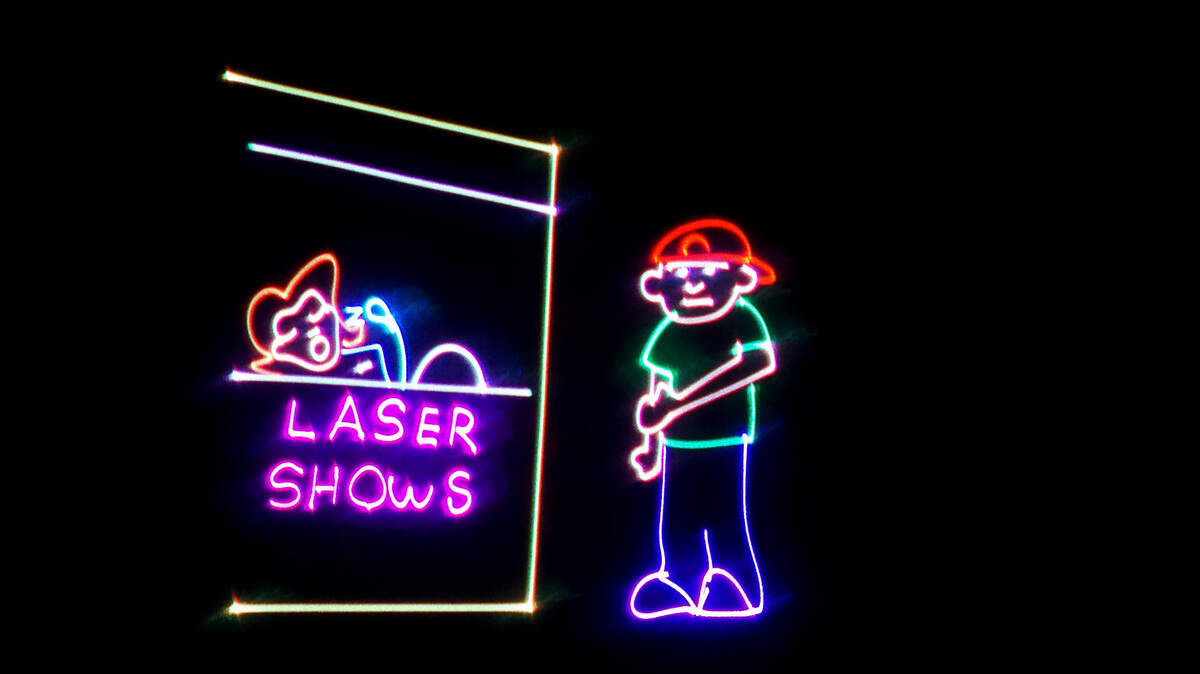 Laser Friday, celebrado cada primer y tercer viernes del mes en el Frost planetarium, con la música de Pink Floyd.