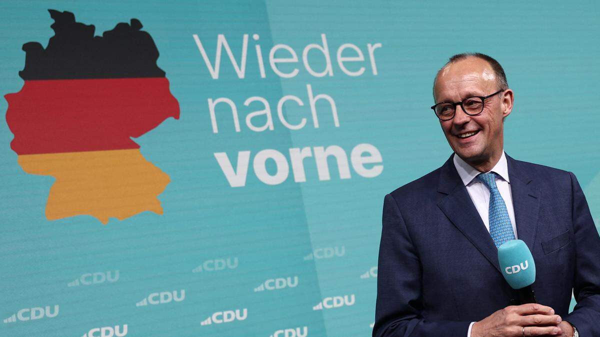 Friedrich Merz, líder del partido conservador Unión Cristiana Democrática, Friedrich Merz, celebra la victoria en las elecciones legislativas alemanas, el domingo 23 de febrero de 2025, en Berlín. Merz es un abogado de 69 años que tiene todas las posibilidades de reemplazar al social-demócrata Olaf Scholz como canciller.