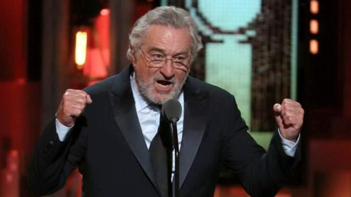 Robert De Niro presenta una actuación de Bruce Springsteen en la 72 ° entrega anual de los Tony Awards en el Radio City Music Hall el domingo 10 de junio de 2018 en Nueva York.