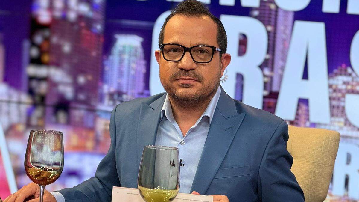 Jorge Luis Sánchez Grass recibe invitados como Alexander Otaola, La Diosa y Eduardo Antonio en su nuevo programa, ‘Sánchez Grass en América’, que se trasmite por streaming en UniVista TV y por el canal de Miami Mega TV.
