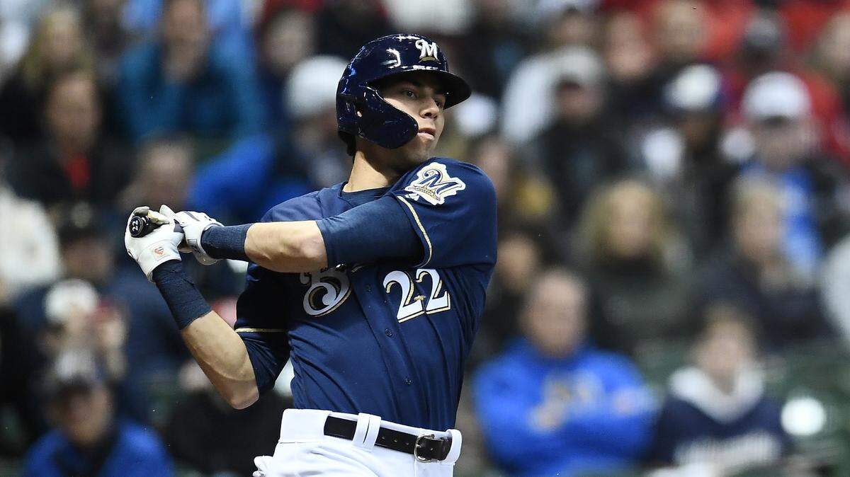 El jardinero derecho Christian Yelich, de los Cerveceros de Milwaukee, empató el domingo la mejor marca de todos los tiempos en las Grandes Ligas al pegar jonrón por cuarto partido consecutivo en el inicio de la temporada.