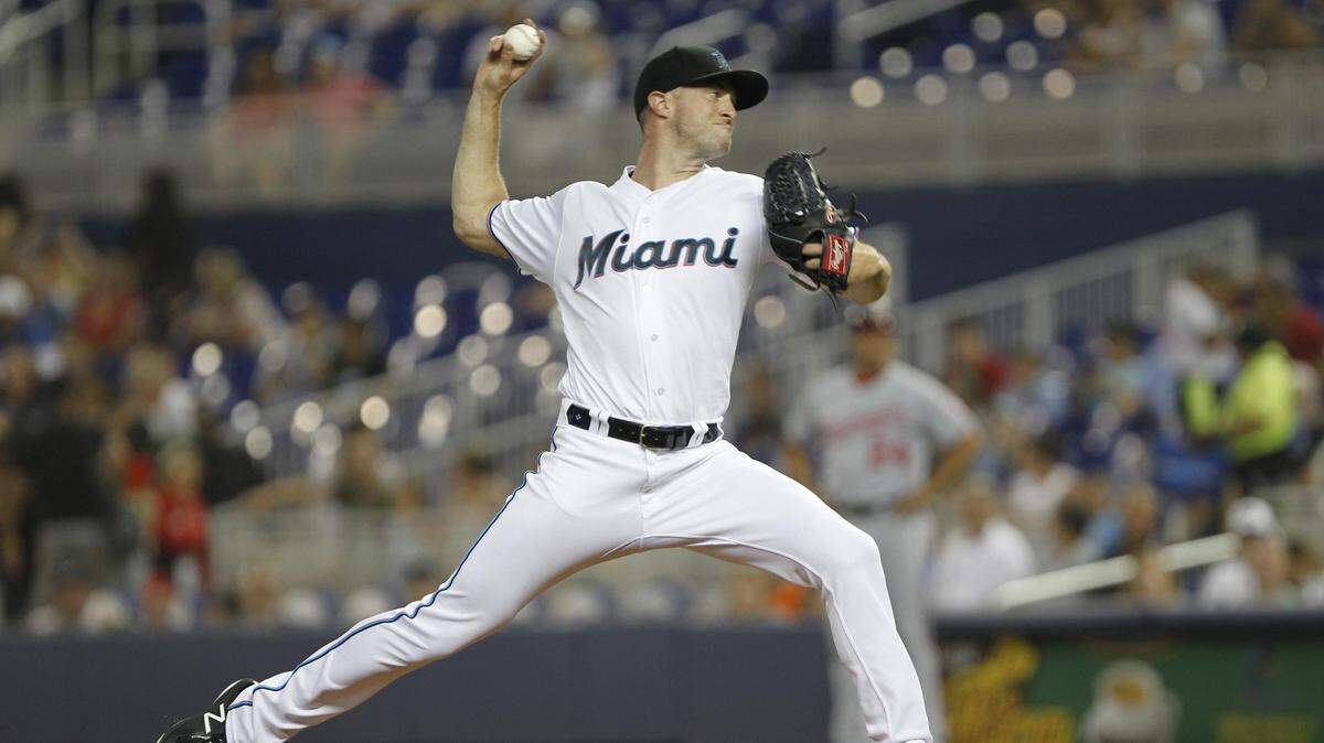 El abridor de los Marlins Trevor Richards trabajó cinco entradas y permitió seis carreras a la tanda de los Nacionales, el 25 de junio de 2019 en Miami.