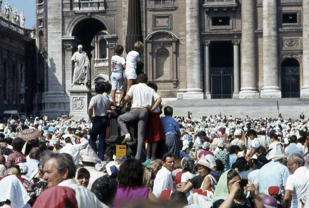 La visita a la Basílica no es solo una experiencia inolvidable. Es, más que nada, la inquebrantable reafirmación de su fe. 