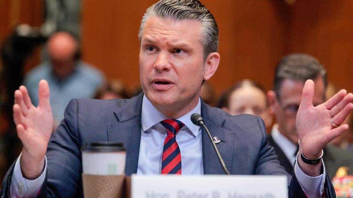 El secretario de Guerra de Estados Unidos, Pete Hegseth, testifica ante el Comité de Asignaciones del Senado sobre la solicitud presupuestaria para el año fiscal 2027 en el edificio Dirksen del Senado, en el Capitolio, el 12 de mayo de 2026 en Washington, DC.