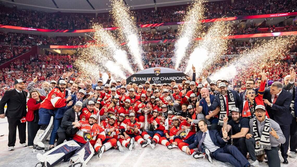 Con una actuación memorable, los Panthers de Florida vencen a los Oilers y repiten como campeones del hockey sobre hielo