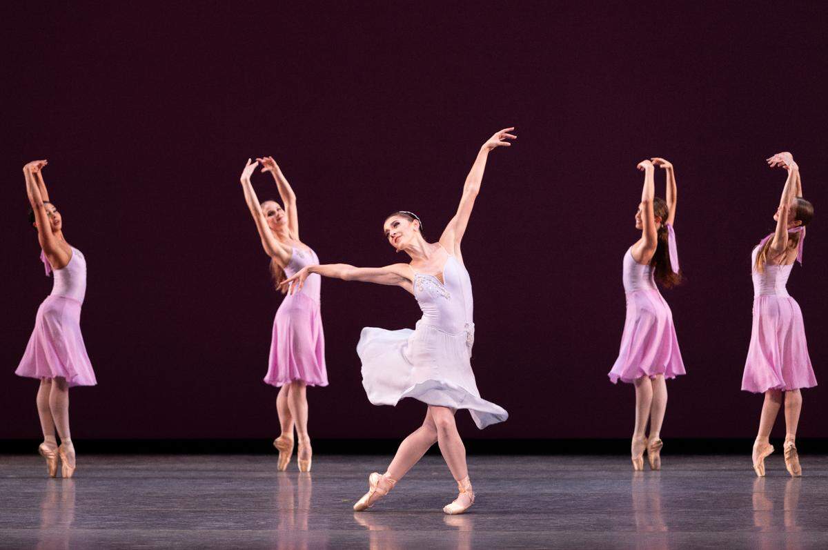 Taylor Naturkas en “Walpurgisnacht Ballet”, de George Balanchine.