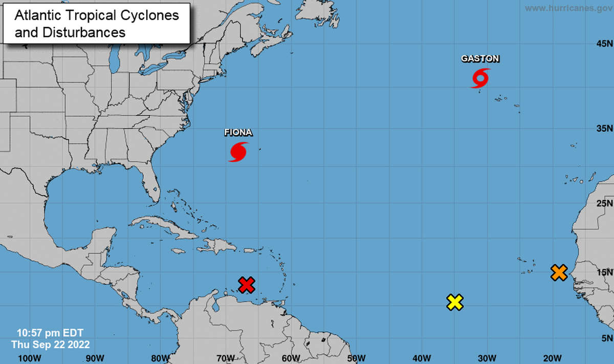 Los meteorólogos observan cinco sistemas tropicales en el Atlántico, incluyendo el poderoso Fiona, pero para Florida es de especial atención una onda tropical en el Caribe.