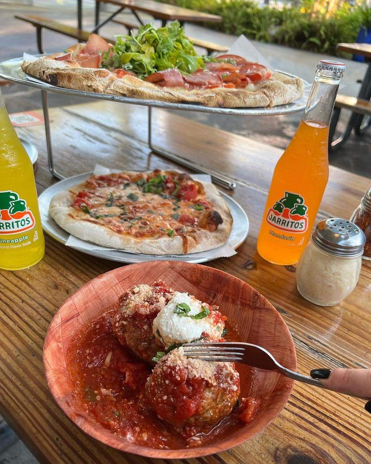 Las albóndigas en Andiamo! comparten las mismas características de otras populares “bolitas de carne” en la ciudad pero cuestan bastante menos que en otros sitios. 