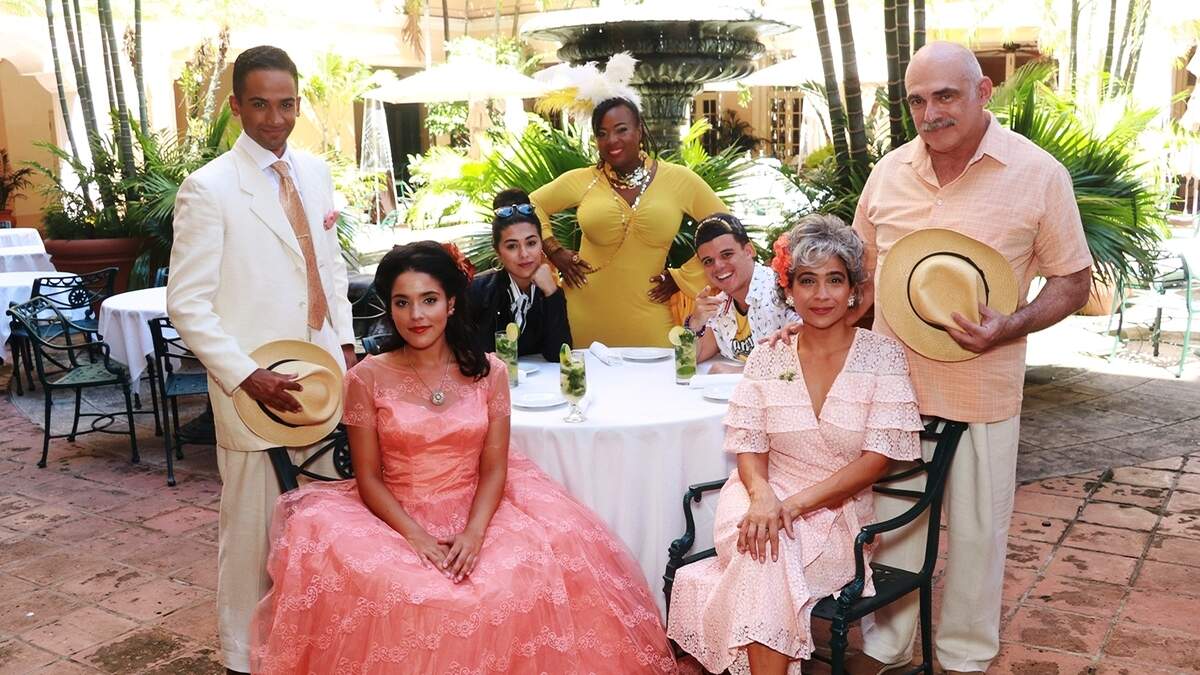 Elenco de “Havana Music Hall” (desde la izq.): Alexander Pimentel, Linedy Genao, Lauren Horgan, Anissa Gathers, Jorge Barranco, Isbelia Duran y John Herrera.