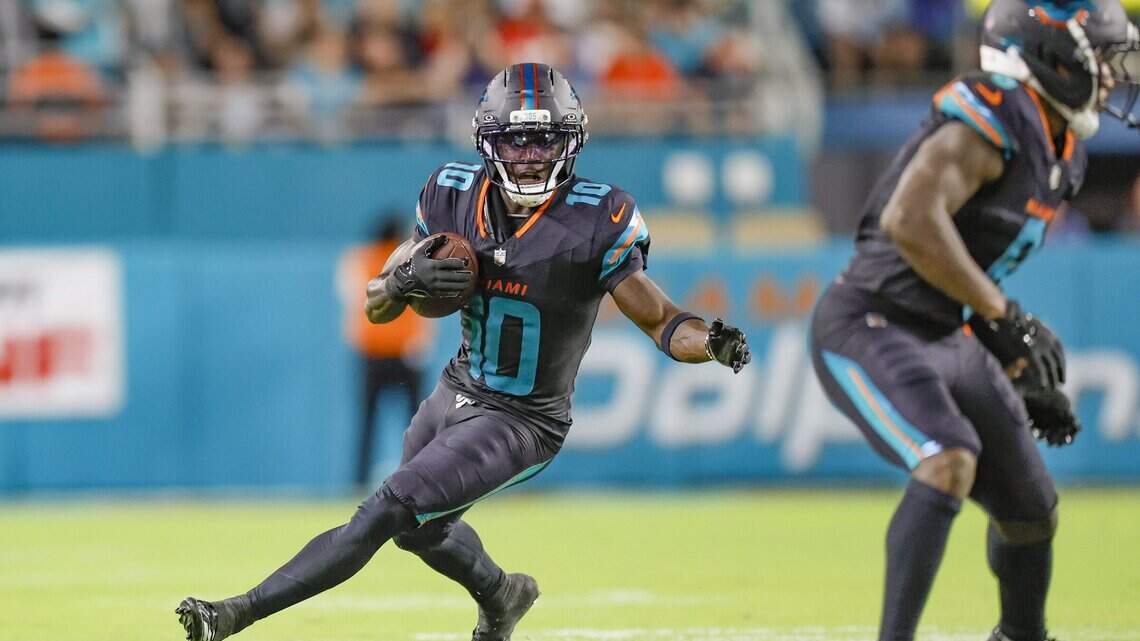 Astro de los Dolphins quiere recuperarse de su devastadora lesión y regresar a jugar con el equipo