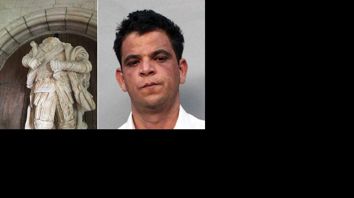 Jorge Arizamendoza fue acusado de destruir el letrero de la iglesia y  decapitar una estatua de 875 años de antiguedad.