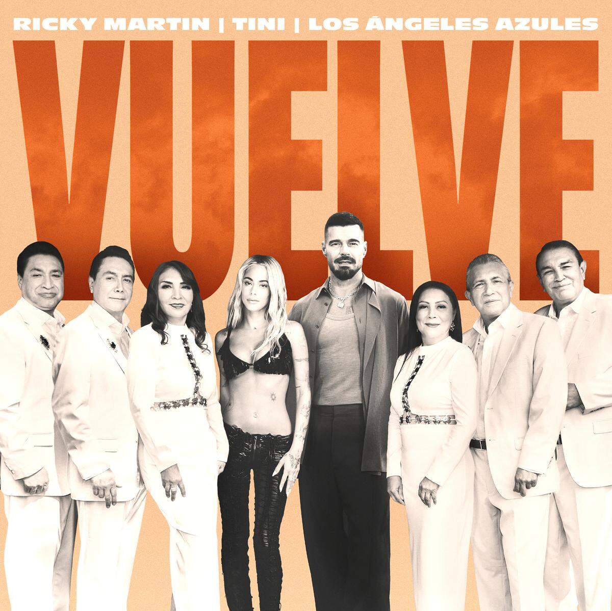 “Vuelve”: Ricky Martin, Tini y Los ángeles azules.