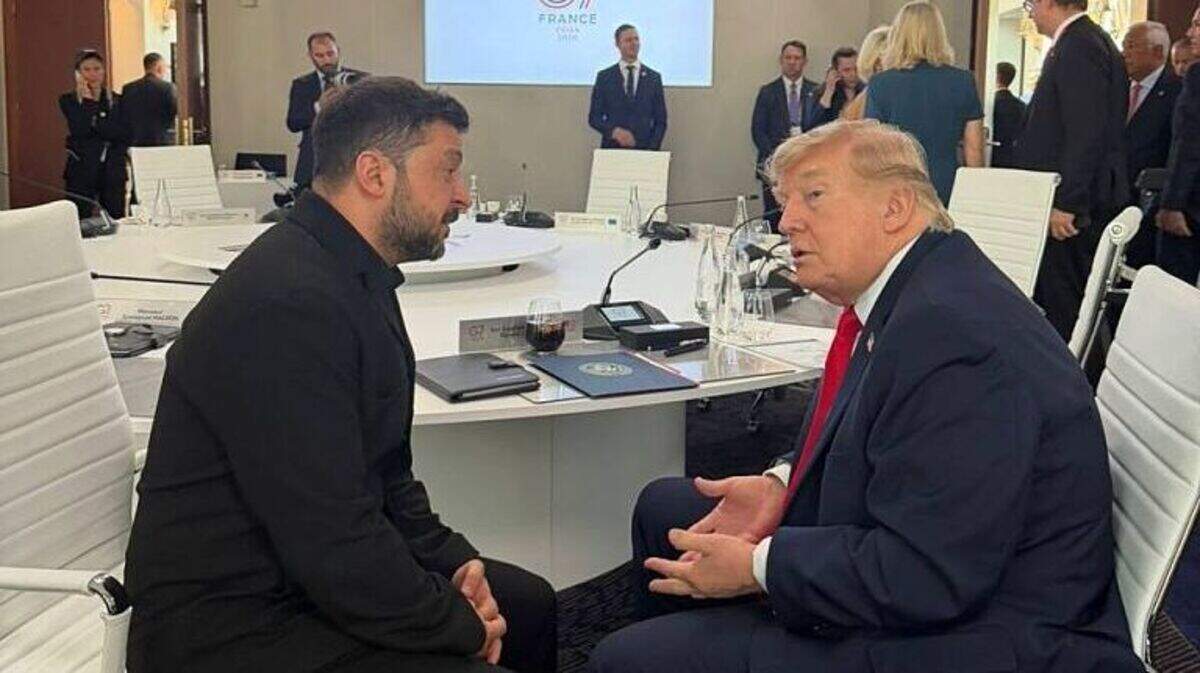 El presidente de Ucrania, Volodímir Zelenski, se reúne con el mandatario de Estados Unidos, Donald Trump, al margen de la cumbre del G7, el 16 de junio de 2026 en Évian-les-Bains, Francia. 