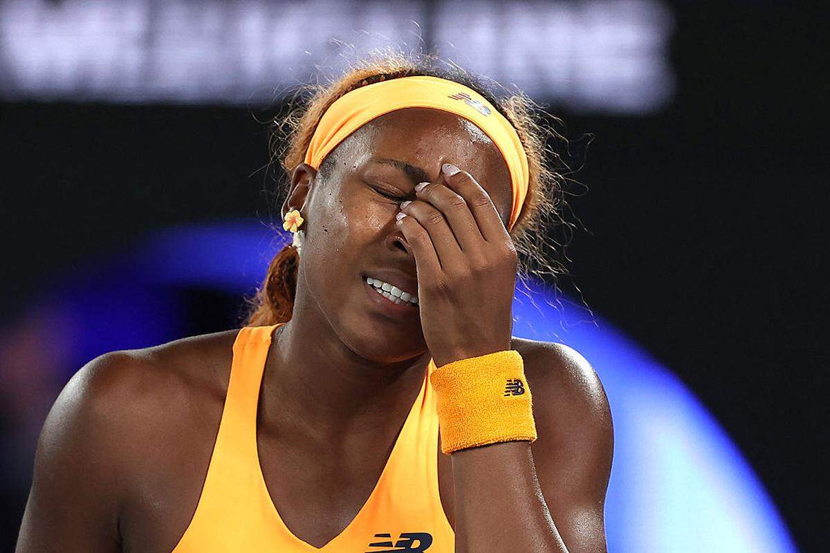 La estadounidense Coco Gauff cayó 6-1 y 6-2 ante la ucraniana Elina Svitolina, el martes en el Abierto de Australia.