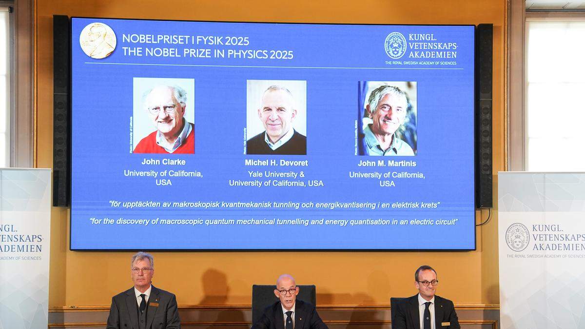 Los ganadores del Premio Nobel de Física 2025 son anunciados en Estocolmo, Suecia, el martes 7 de octubre de 2025. Tres científicos radicados en EEUU, John Clarke, Michel H. Devoret y John M. Martinis, han sido galardonados con el Premio Nobel de Física 2025 por su descubrimiento del efecto túnel macroscópico de la mecánica cuántica.