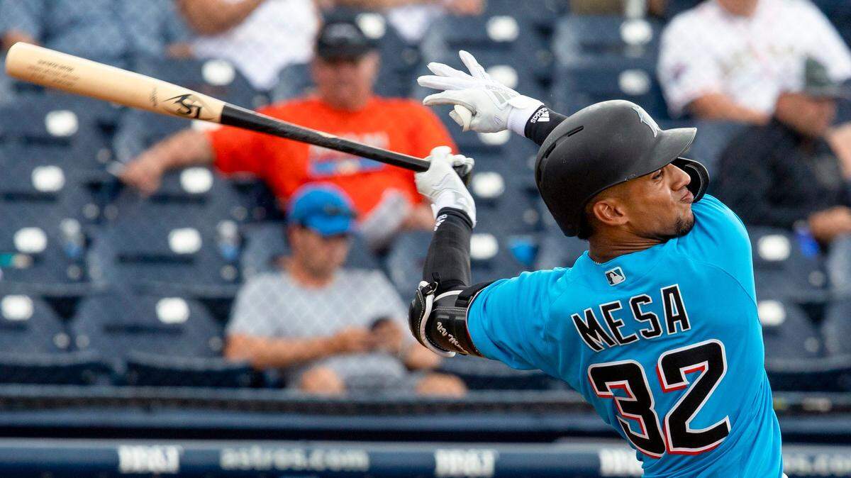 Foto de archivo. Víctor Víctor Mesa promedia .197 (71-14) con un doble, siete remolcadas, cinco anotadas en 24 partidos con Jacksonville Jumbo Shrimp en Triple A. Se ha ponchado ocho veces y ha recibido dos boletos. 