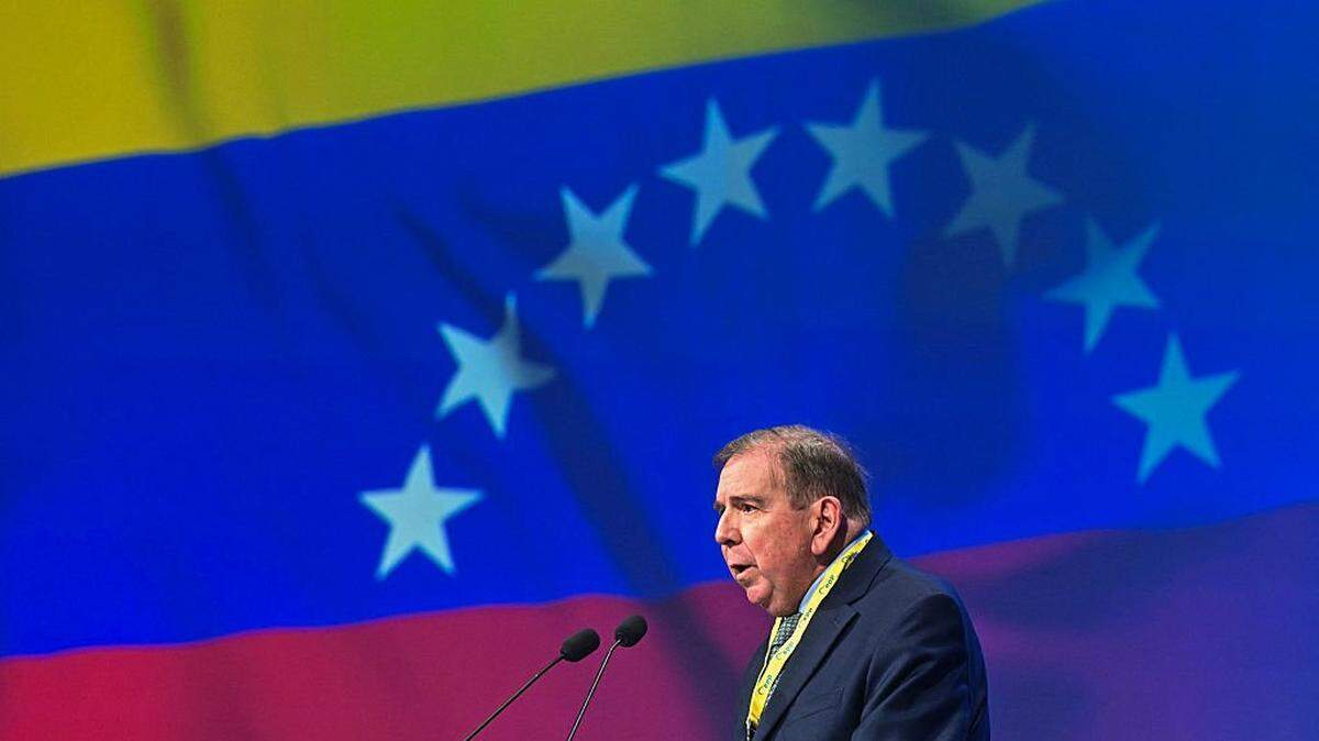 Venezuelan opposition leader Edmundo Gonzalez Urrutia delivers a speech during the European People's Party (EPP) congress in Valencia, on April 30, 2025. (Photo by JOSE JORDAN / AFP) (Photo by JOSE JORDAN/AFP via Getty Images)