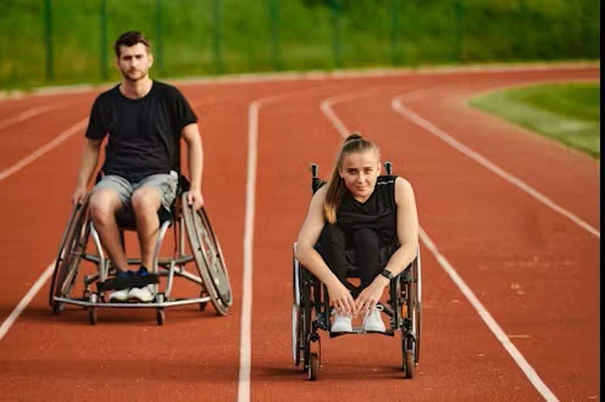 Las sillas de ruedas adaptadas a los deportistas son muy distintas a las que se utilizan en la vida cotidiana.