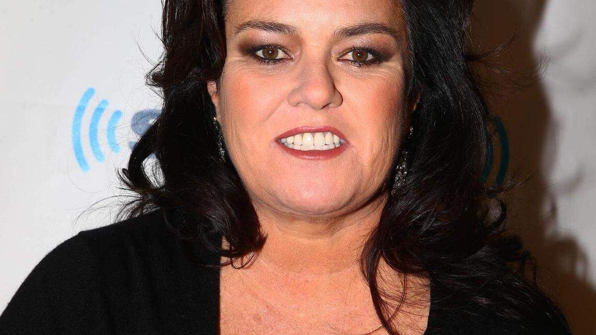La comediante Rosie O’Donnell desfila por la alfombra roja antes de asistir a la fiesta del 60vo. cumpleaños de Howard Stern en el Hammerstein Ballroom el 31 de enero de 2014.