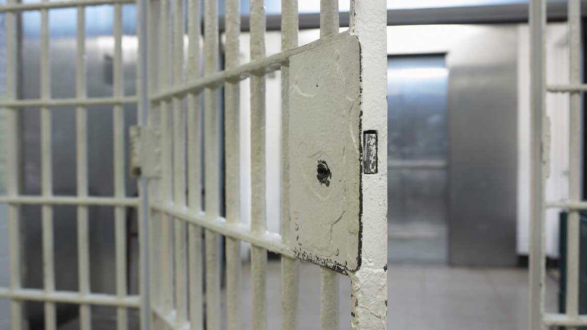 Hombre es condenado a 20 años de cárcel por aprovecharse de una anciana en Miami-Dade