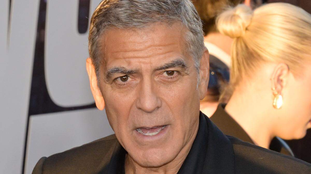  George Clooney. Estreno en Los Ángeles de la película original de Apple “Wolfs” en el TCL Chinese Theatre  el 18 de septiembre de 2024.