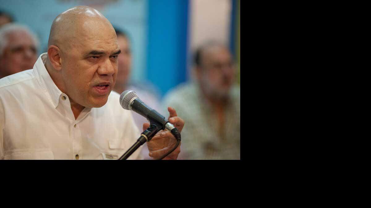 El periodista Jesús Torrealba habla en una rueda de prensa, en la sede del partido Comité de Organización Política Electoral Independiente ( COPEI) el miércoles 24 de septiembre del 2014, en Caracas (Venezuela). 
