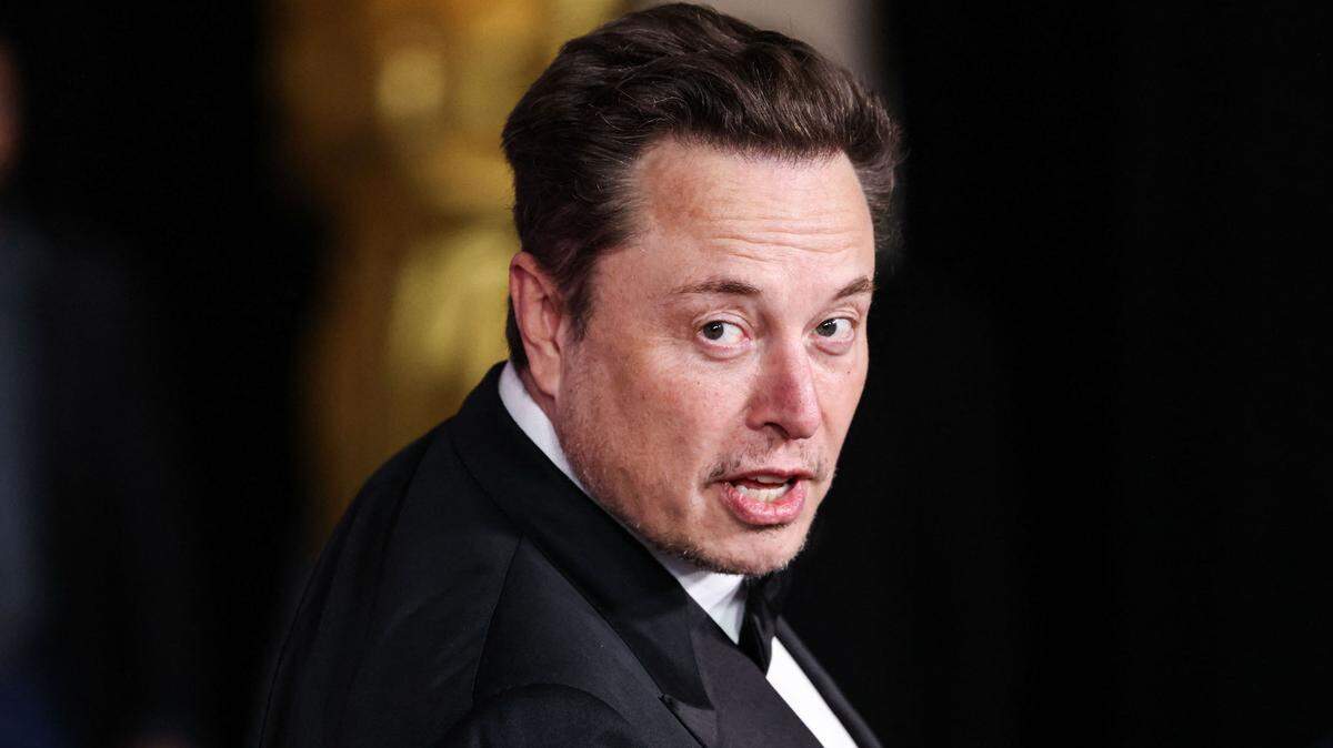 Elon Musk llega a la 10ª Ceremonia Anual del Premio Breakthrough celebrada en el Museo de la Academia de Cine el 13 de abril de 2024 en Los Ángeles, California, Estados Unidos.