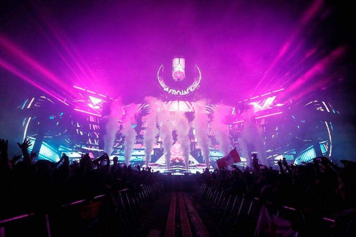 Smoke was a part of Afrojack’s set at Ultra in 2019.