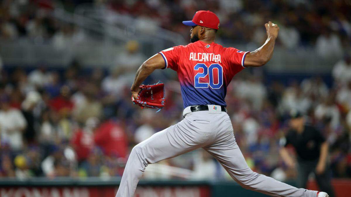  Sandy Alcántara, el as de los Marlins, quien por segunda ocasión subirá a la lomita de un Clásico Mundial para medirse a la fuerte alineación venezolana.